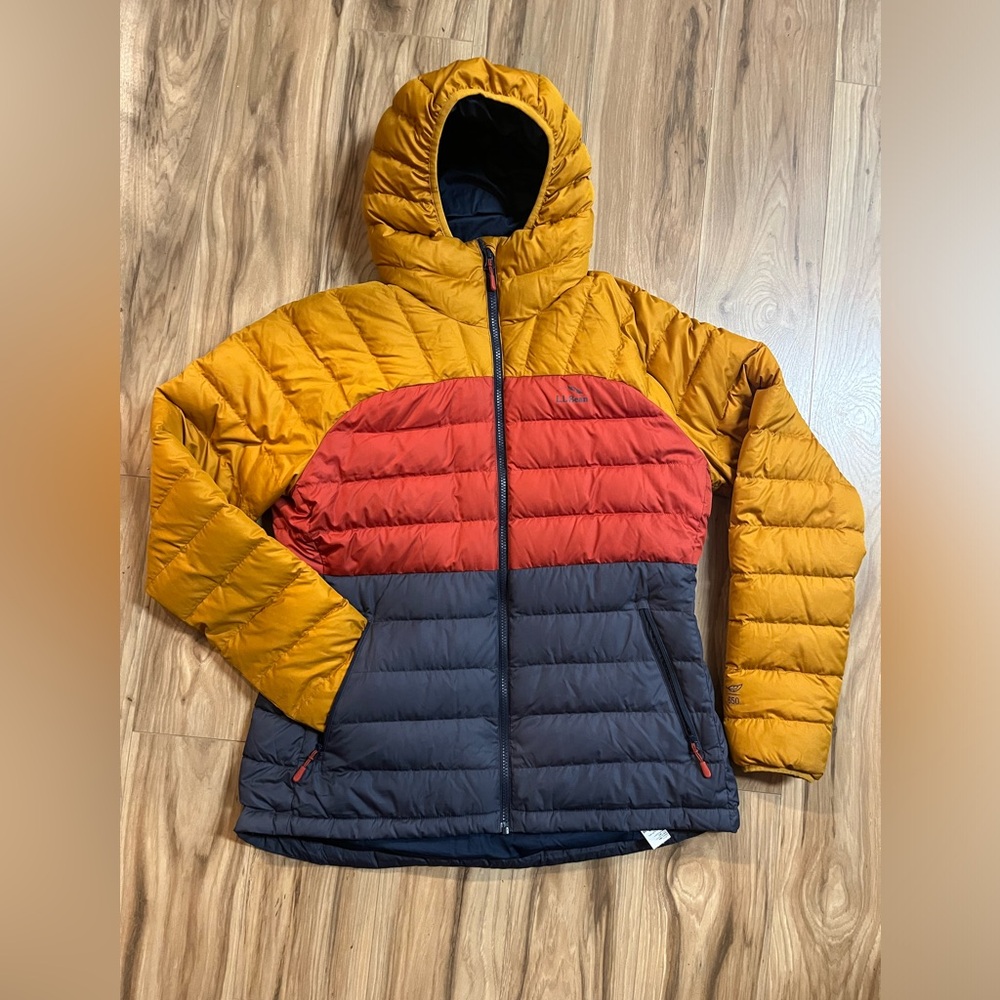 LL Bean Women's Down Hoodie Puffer Jacket Size
Large Colorblock